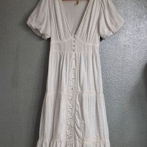 Jessica Simpson White Midi Dress With Puffed Sleeves.   Size S